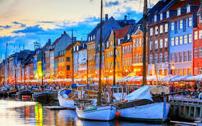 Dansk Teater Med Udtryk En Rejse Gennem Den Danske Scene